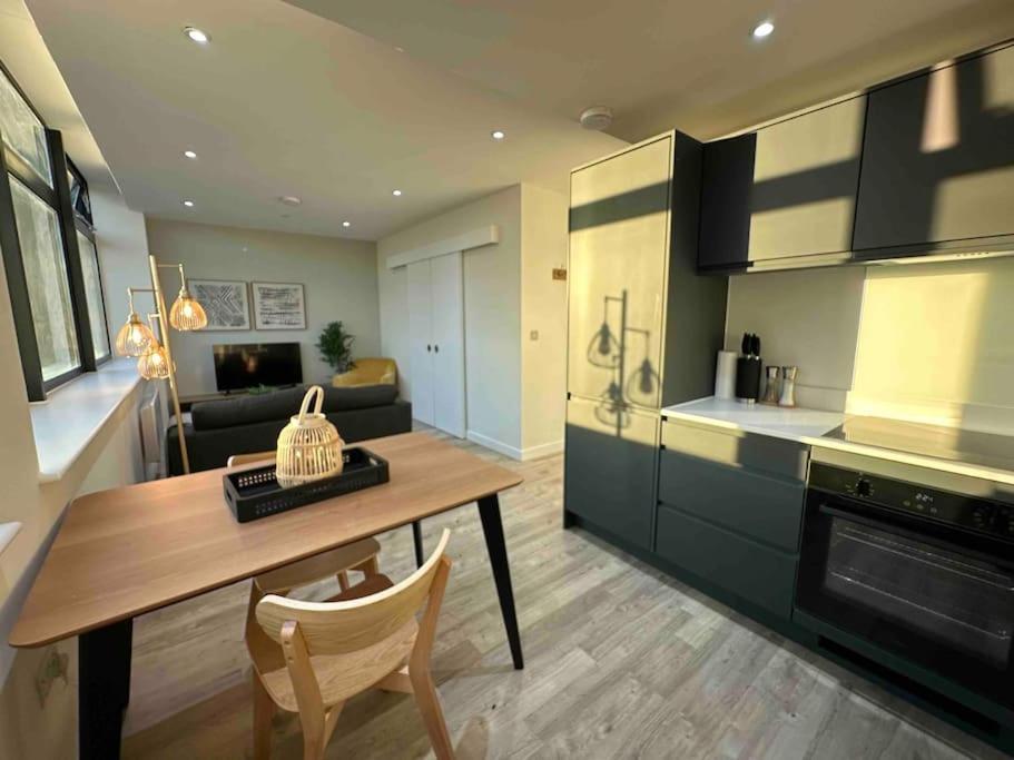 Апартаменти 1 Bed Flat With View Of Old Trafford Манчестер Екстер'єр фото